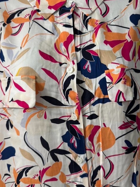 Chico’s Women’s Floral BottomDown Top Size 2 CreamMulticolor Lightweight Blouse - Picture 5 of 10